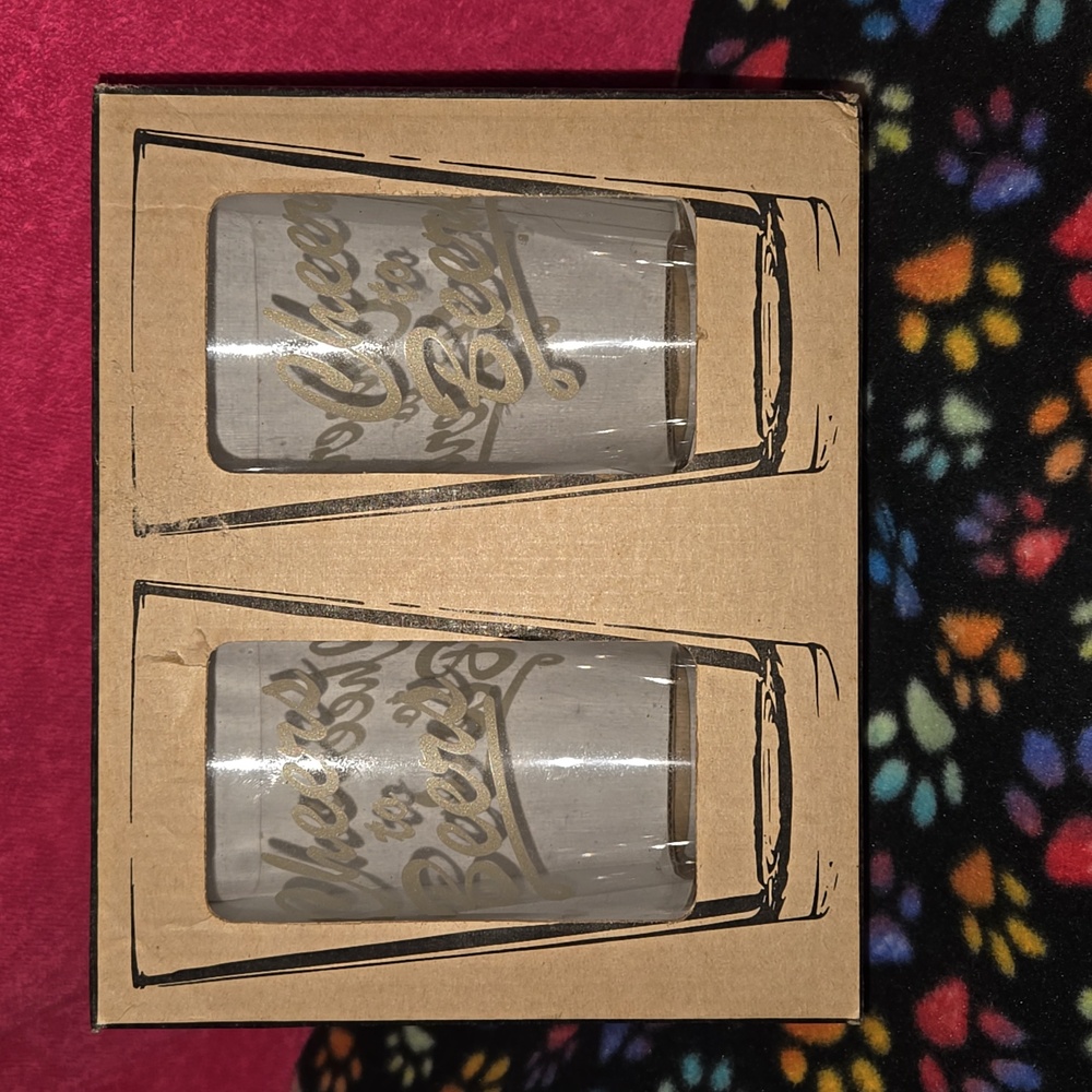 2 PINT GLASSES "CHEERS TO BEERS"
